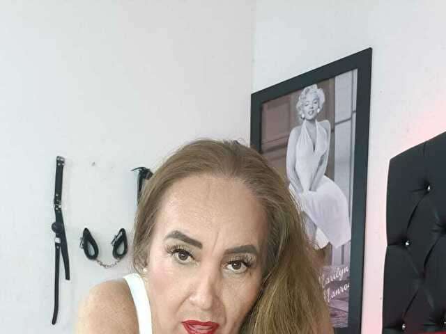SWEETBIGCAT free sexy photo