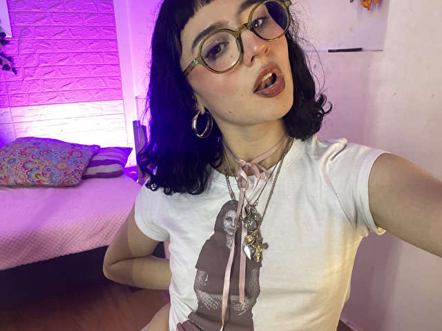 ISABUBBLES free sexy photo