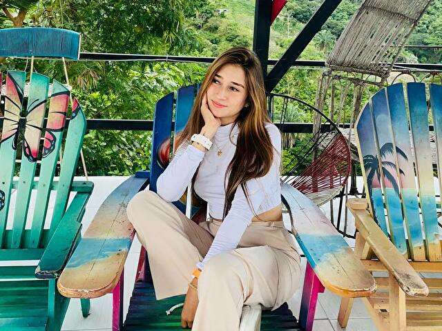 BRITANNY free sexy photo