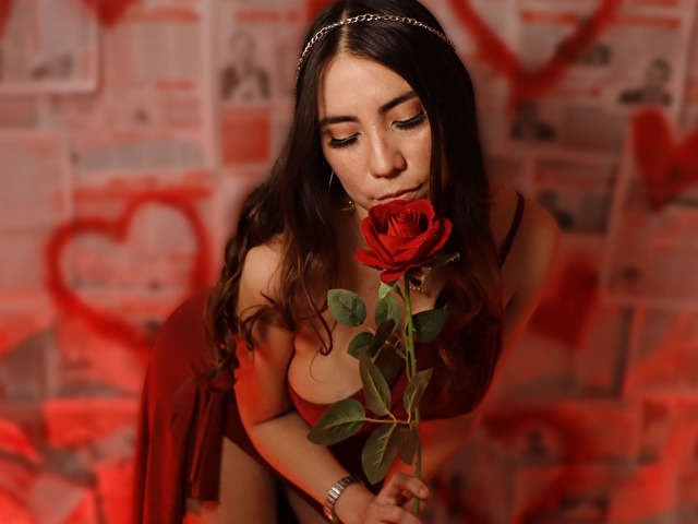 FREYARAVENWO free sexy photo