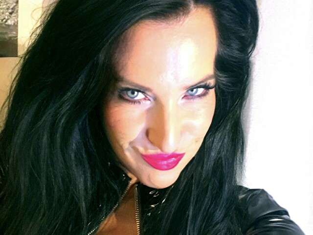 HOTCHANTAL free sexy photo