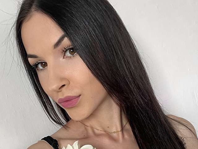 JULIAHOTBODY free sexy photo
