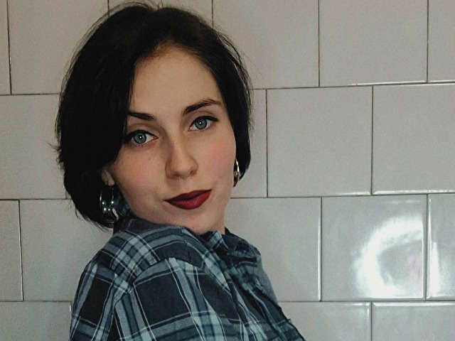 KAMILI free sexy photo