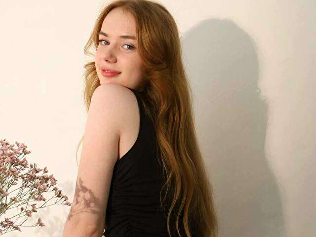 ELVRA free sexy photo
