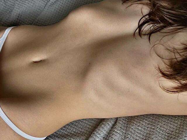 BELLAAMIAA free sexy photo