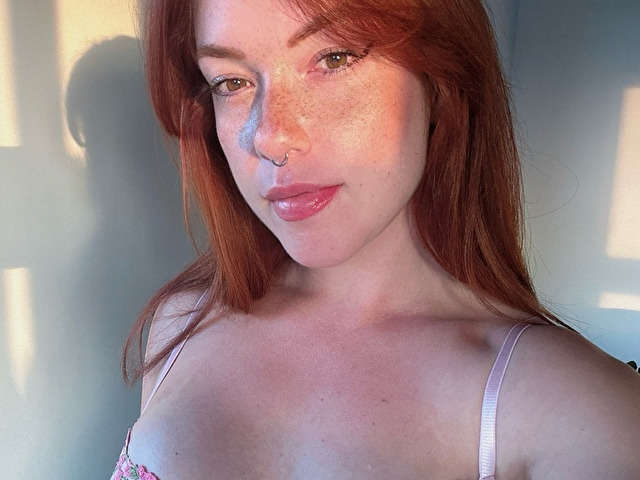 SOPHYE free sexy photo