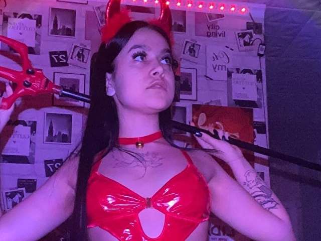 AISHATEMPT free sexy photo