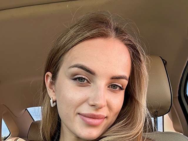 AMISTLOVE free sexy photo