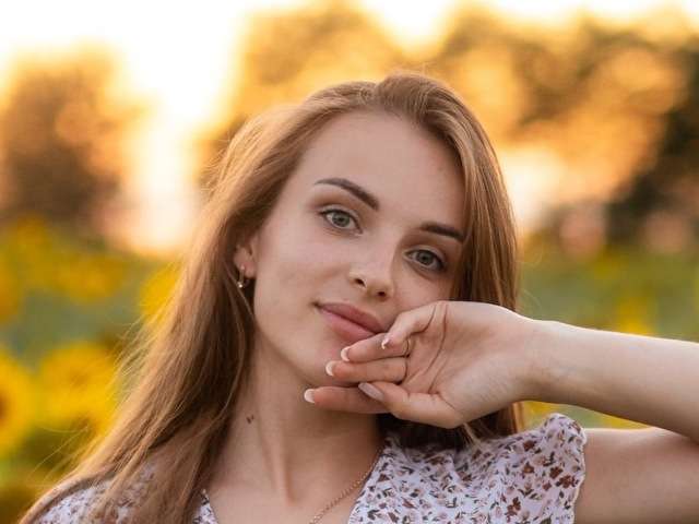 AMISTLOVE free sexy photo