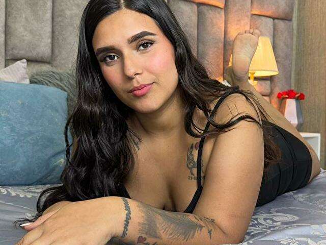 ISAMILLLAN free sexy photo