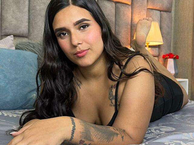 ISAMILLLAN free sexy photo