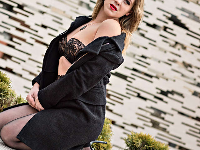 KAROLINAROSE free sexy photo