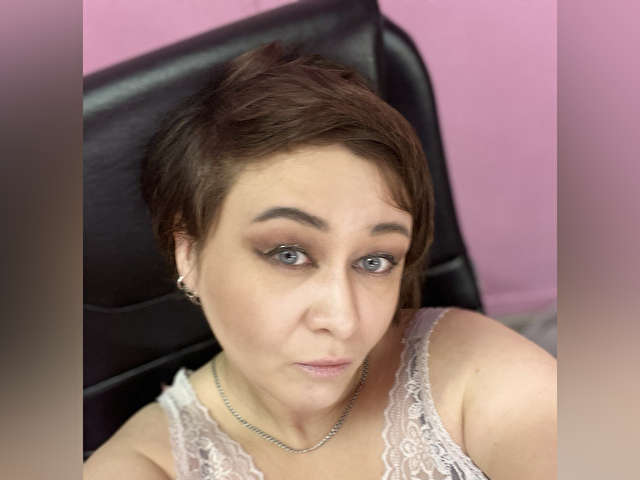 DOLORESLOV free sexy photo