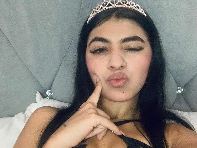 VALERIALEONX free sexy photo