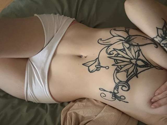 PETITELIA free hard sexy photo
