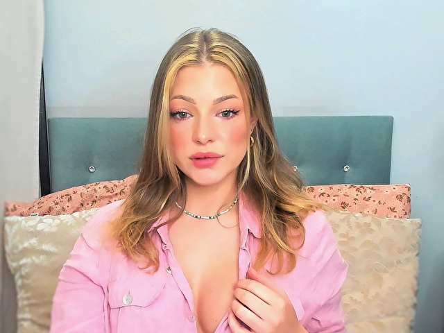 LILLYAMAZING free sexy photo