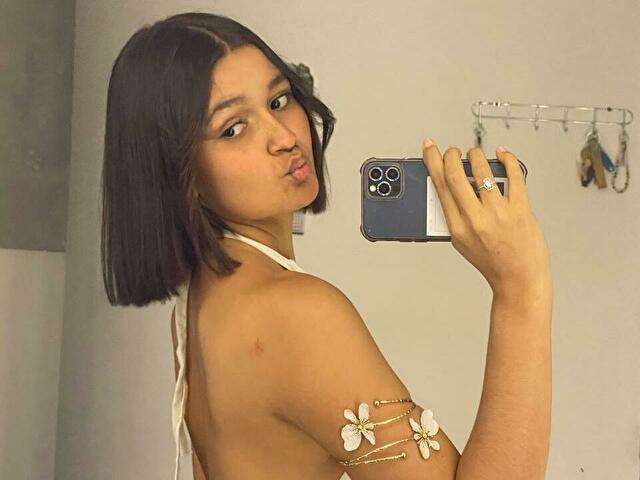 CELESTEEVANS free sexy photo