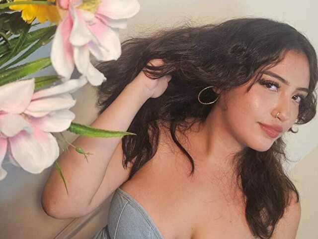 KARIMBELTRAN free sexy photo