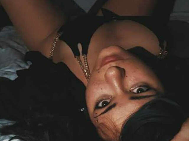 PEARLKIKI19 free sexy photo