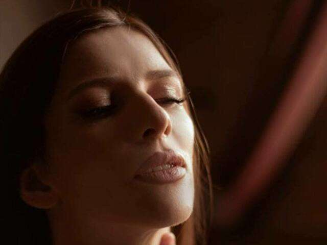 MISSANDKISS free sexy photo