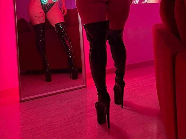 XRENATA free sexy photo