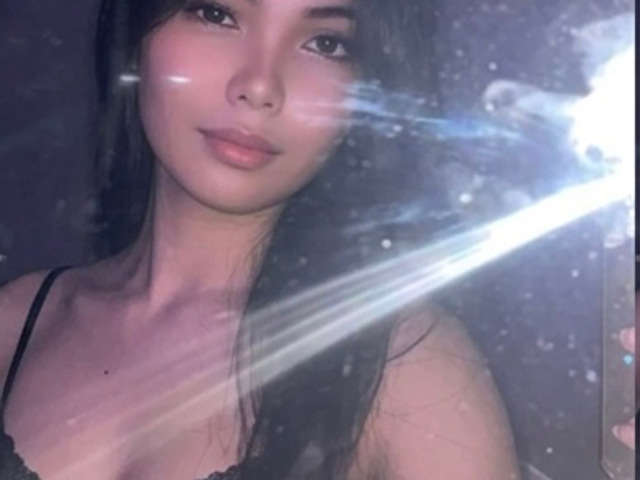 KIANUGHHH free sexy photo