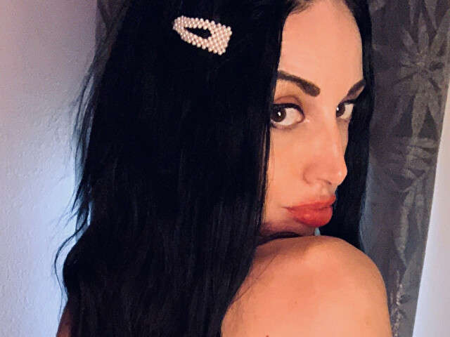 LOVA free sexy photo